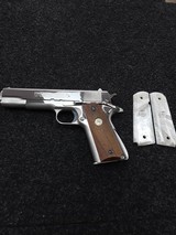 COLT 1911 GOVERNMENT CHROME - 1 of 4