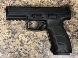 HECKLER & KOCH VP9 - 3 of 4