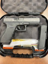 GLOCK 17 GEN3 9MM LUGER (9X19 PARA) - 2 of 5