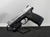 SMITH & WESSON SD40VE - 1 of 2