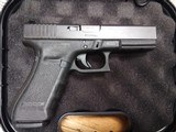 GLOCK 22 G22 GEN 4 .40 (Night Sights) POLICE TRADE IN - 1 of 3