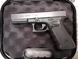GLOCK 22 G22 GEN 4 .40 (Night Sights) POLICE TRADE IN - 2 of 3