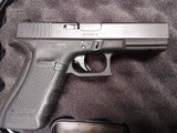 GLOCK 22 G22 GEN 4 .40 (Night Sights) POLICE TRADE IN - 1 of 3
