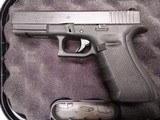 GLOCK 22 G22 GEN 4 .40 (Night Sights) POLICE TRADE IN - 2 of 3
