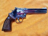 SMITH & WESSON 586 - 2 of 7