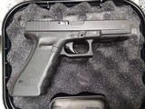 GLOCK 22 G22 GEN 4 .40 (Night Sights) POLICE TRADE IN - 1 of 3