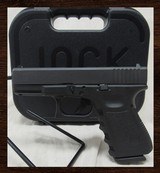 GLOCK 19 g19 gen 3 - 2 of 6