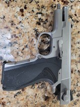 SMITH & WESSON 4006 - 5 of 7