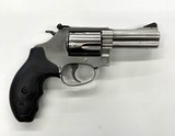 SMITH & WESSON 60-15 - 2 of 5