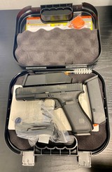 GLOCK G17 GEN 5 MOS FS - 1 of 3