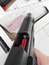 SMITH & WESSON M&P9 SHIELD EZ M2.0 - 2 of 4