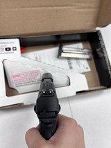 SMITH & WESSON M&P9 SHIELD EZ M2.0 - 3 of 4