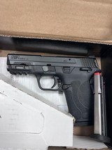 SMITH & WESSON M&P9 SHIELD EZ M2.0 - 1 of 4