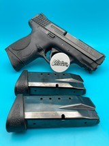 SMITH & WESSON .40 M&P - 1 of 2