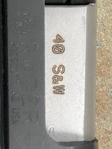 RUGER SR40C - 6 of 8