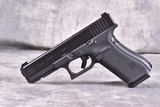 GLOCK 17 G17 gen 5 17 Round - 2 of 5