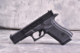 GLOCK Blue Label G17 Gen 5 - 2 of 5