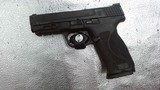 SMITH & WESSON M&P 40 2.0 - 2 of 6