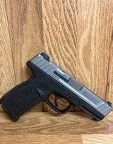 SMITH & WESSON SD9 VE - 1 of 2