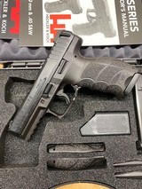 HECKLER & KOCH VP9 - 2 of 2