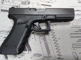 GLOCK 22 G22 GEN 4 .40 (Night Sights) POLICE TRADE IN - 1 of 3