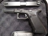 GLOCK 22 G22 GEN 4 .40 (Night Sights) POLICE TRADE IN - 3 of 3