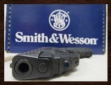 SMITH & WESSON M&P9 SHIELD CRIMSON TRACE - 5 of 6