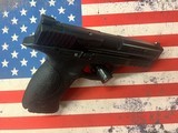 SMITH & WESSON M&P 9 - 3 of 6