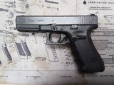 GLOCK 22 G22 GEN 4 .40 (Night Sights) POLICE TRADE IN - 2 of 3