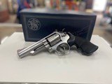 SMITH & WESSON 66 COMBAT MAGNUM - 1 of 7