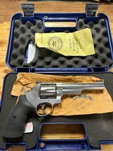 SMITH & WESSON 629 - 1 of 4