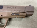 SMITH & WESSON .40 M&P M2.0 - 3 of 4