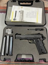 TAURUS 1911 45 ACP - 1 of 2