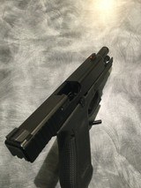 GLOCK 17 g17 gen 5 - 2 of 5