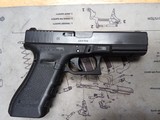 GLOCK 22 G22 GEN 4 .40 (Night Sights) POLICE TRADE IN - 1 of 3