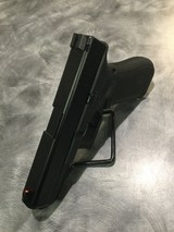 GLOCK 17 g17 gen 5 - 2 of 4