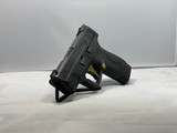 SMITH & WESSON M&P9 SHIELD - 4 of 5