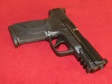 Smith & Wesson M&P M2.0 Optic Ready - 1 of 6