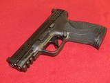Smith & Wesson M&P M2.0 Optic Ready - 2 of 6