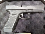 GLOCK 22 G22 GEN 4 .40 (Night Sights) POLICE TRADE IN - 1 of 3