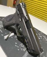 SMITH & WESSON M&P9
M2.0 - 4 of 7