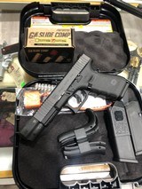 GLOCK 19 G19 Gen 4 (with night sights) - 1 of 4