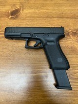 GLOCK G17 GEN 5 MOS FS - 1 of 3