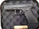 GLOCK 22 G22 GEN 4 .40 (Night Sights) POLICE TRADE IN - 2 of 3