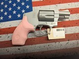 SMITH & WESSON 38 AIRWEIGHT - 1 of 2