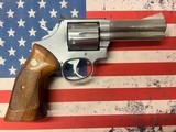 SMITH & WESSON 686 - 2 of 7