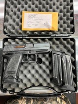 HECKLER & KOCH USP40C LH - 1 of 2