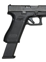GLOCK 17 g17 gen 5 - 3 of 4