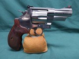 SMITH & WESSON 629-6 - 2 of 5