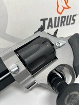 TAURUS RAGING HUNTER - 3 of 6